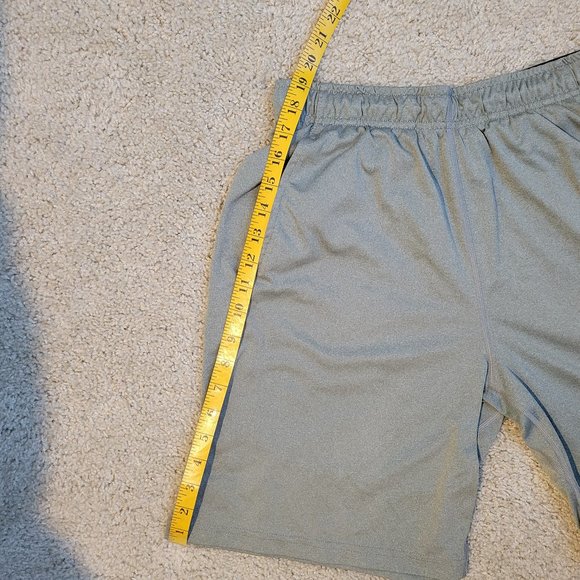 Nike - Men's DRI-FIT Athletic Training Gym Basketball - Medium - Picture 4 of 6